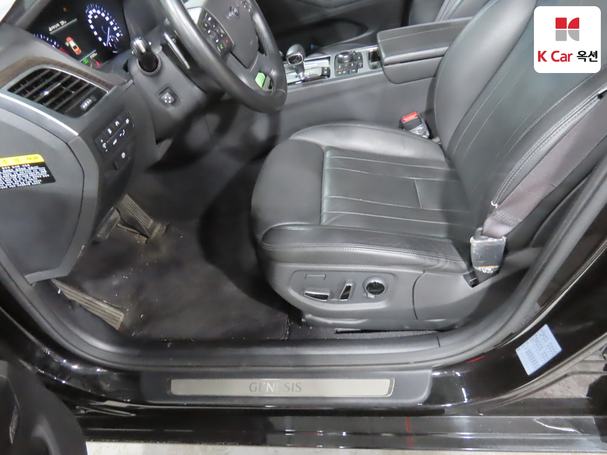 Genesis G80 - 18