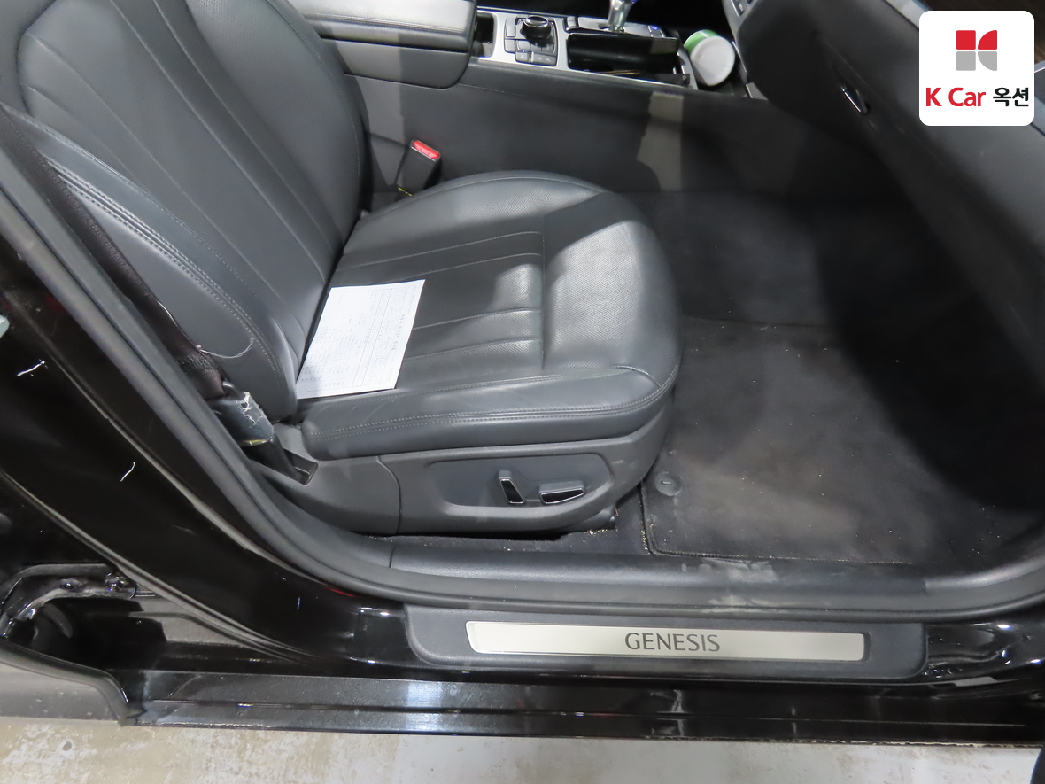 Genesis G80 - 31