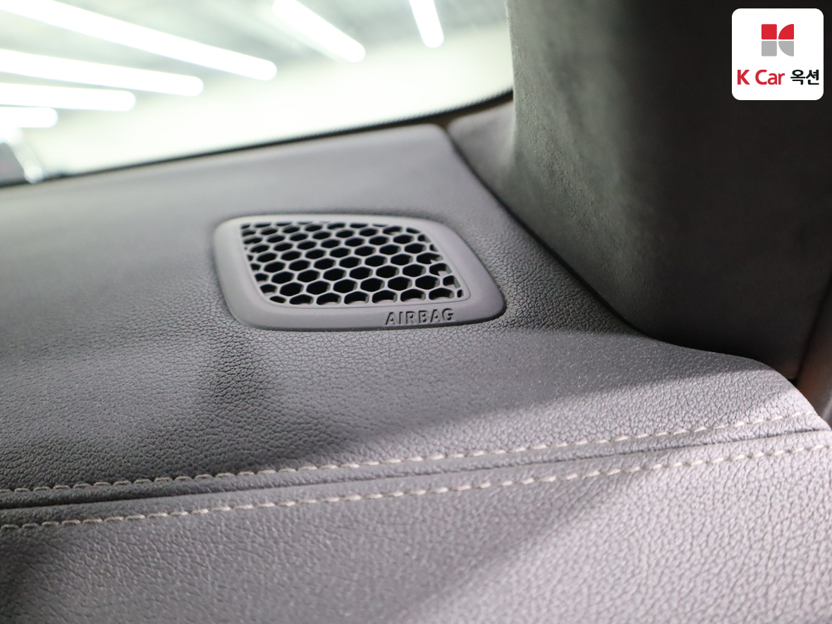 BMW 7 Series 2017 - Image 35