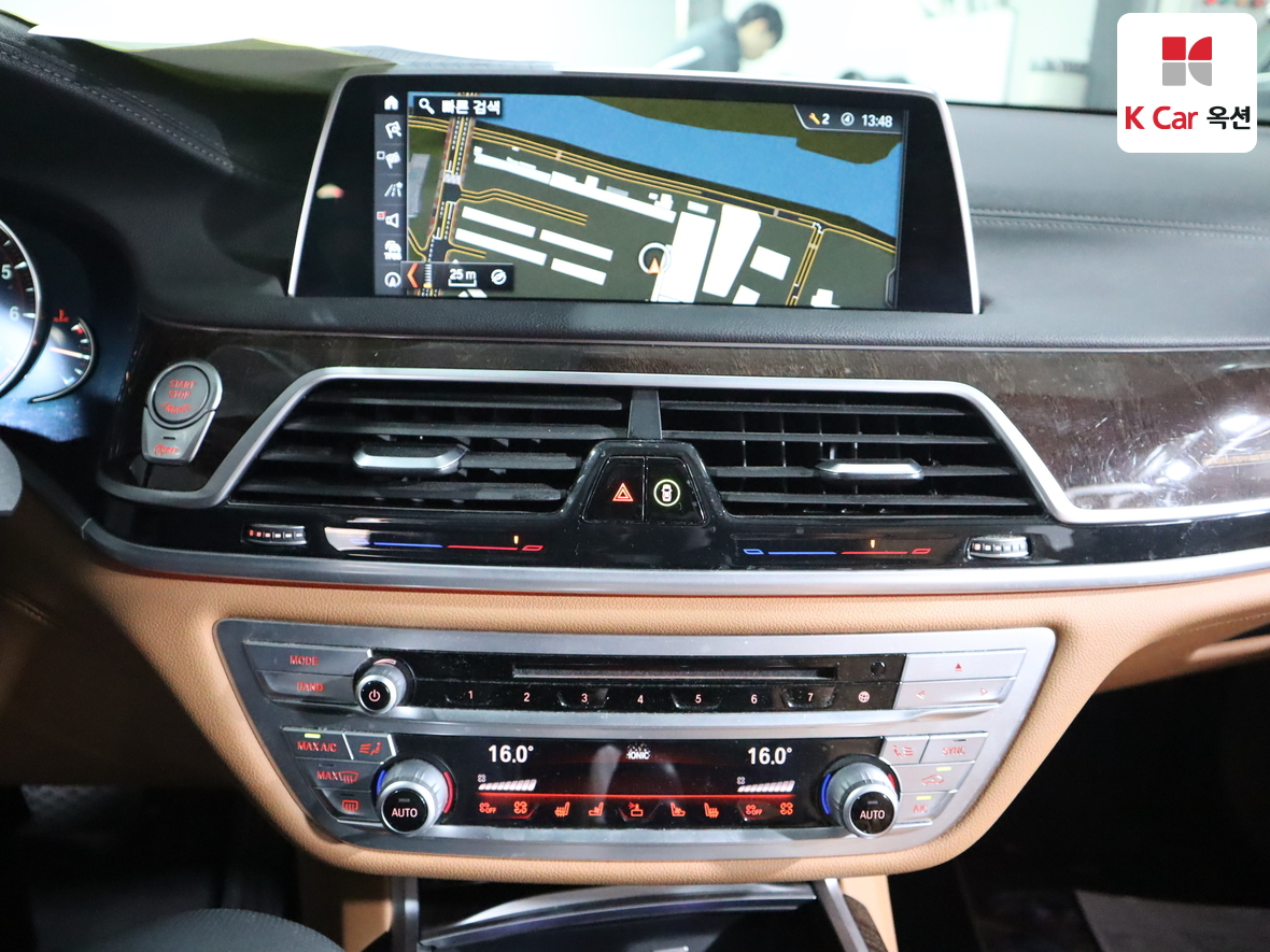 BMW 7 Series 2017 - Image 6