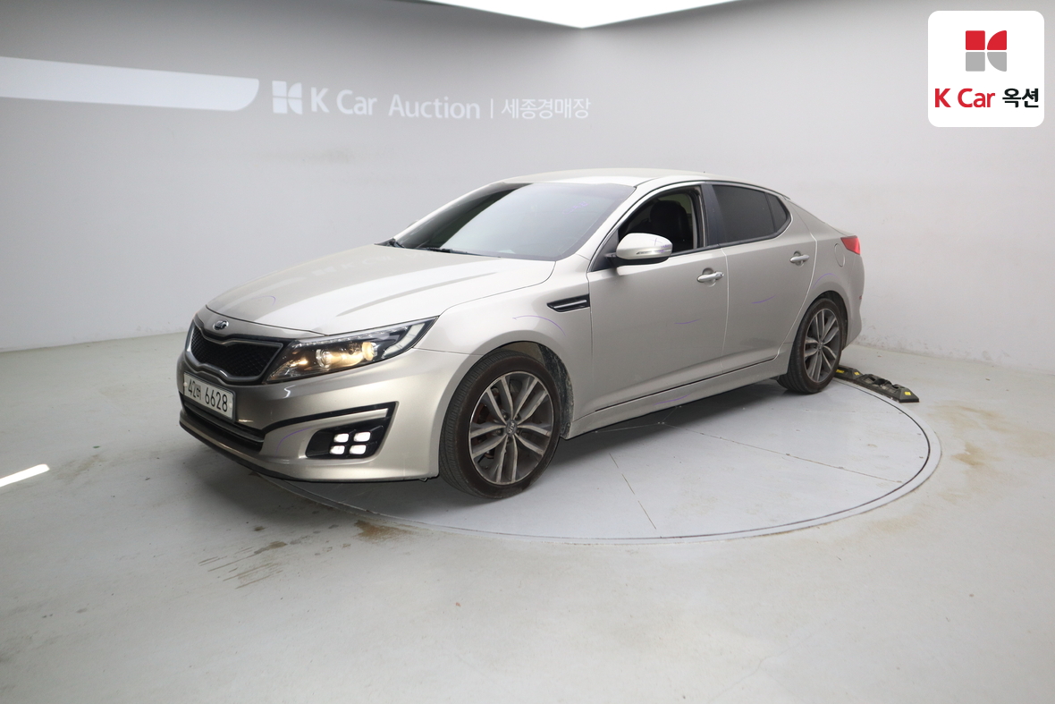 Kia K5 - 1