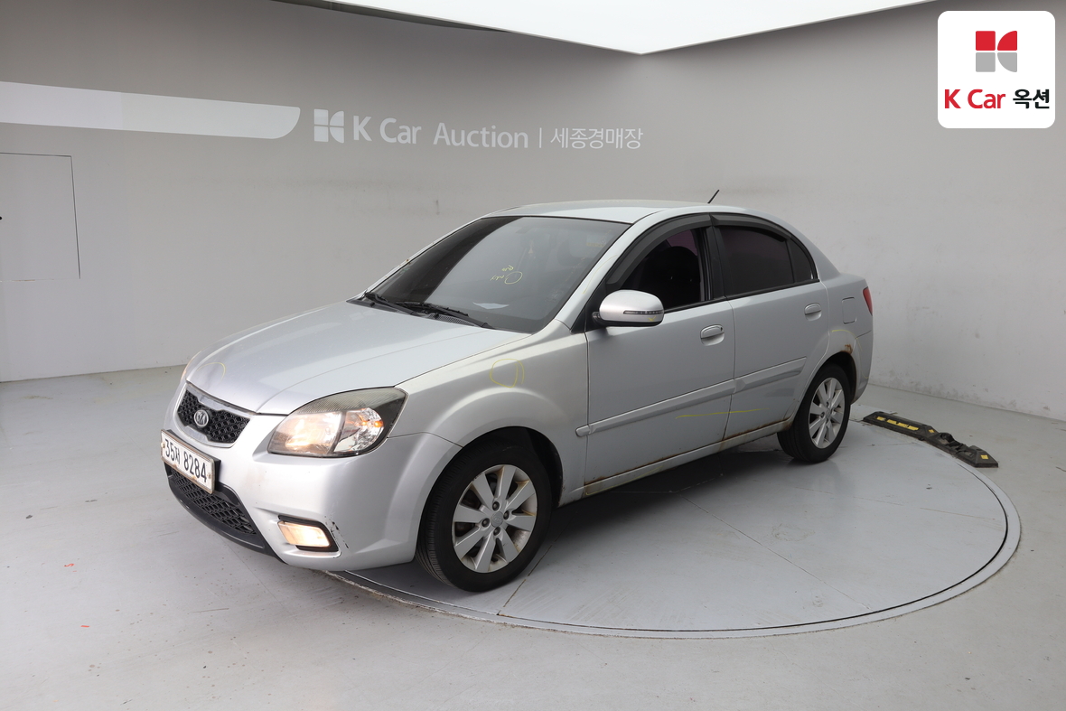 Kia Pride - 1