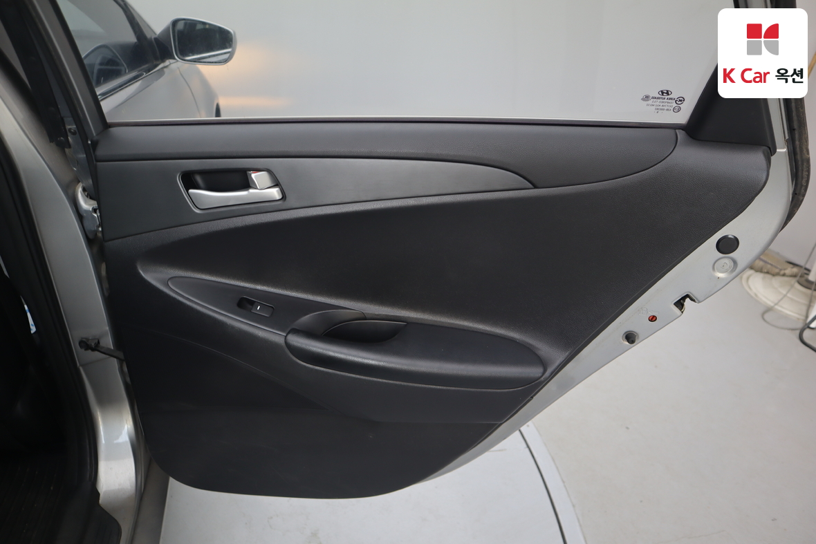 Hyundai Sonata - 25