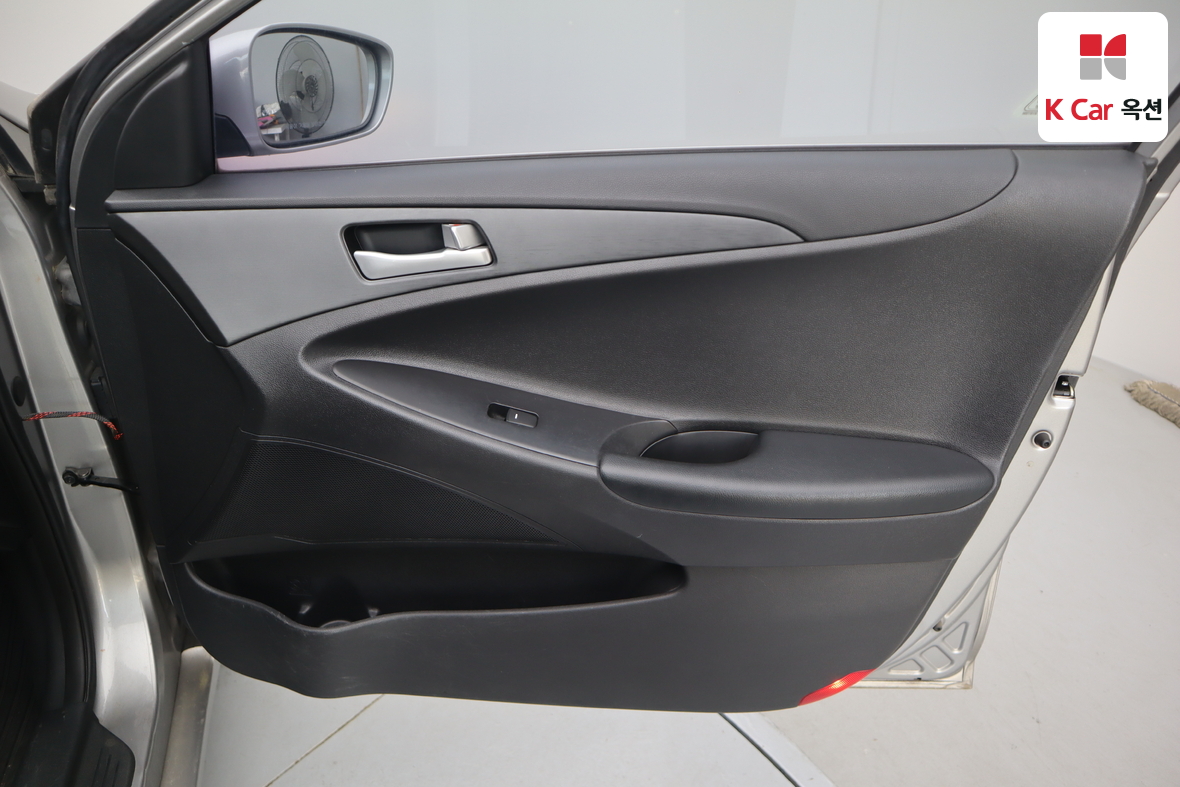 Hyundai Sonata - 27