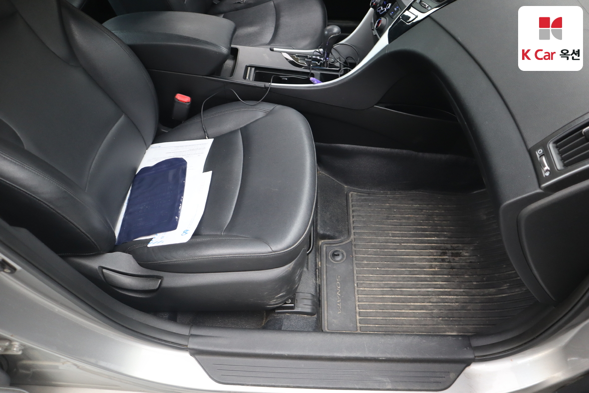 Hyundai Sonata - 28