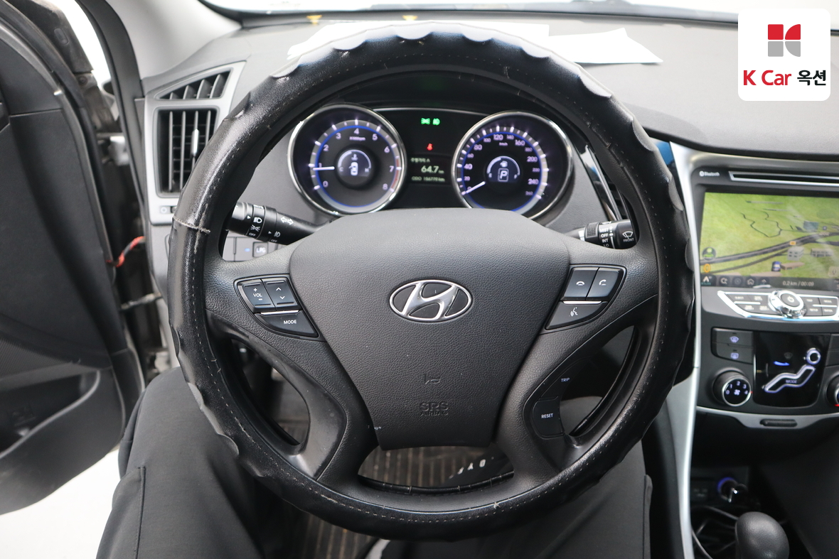 Hyundai Sonata - 10
