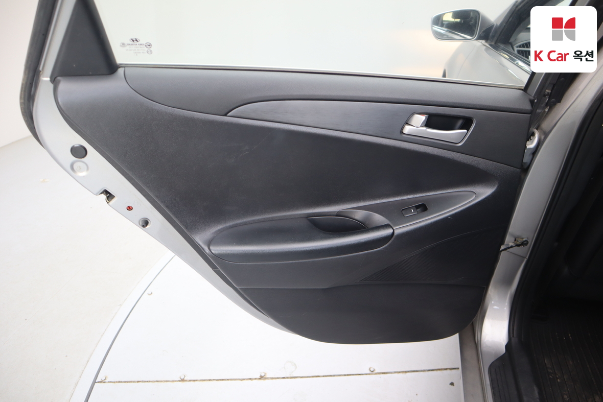 Hyundai Sonata - 20