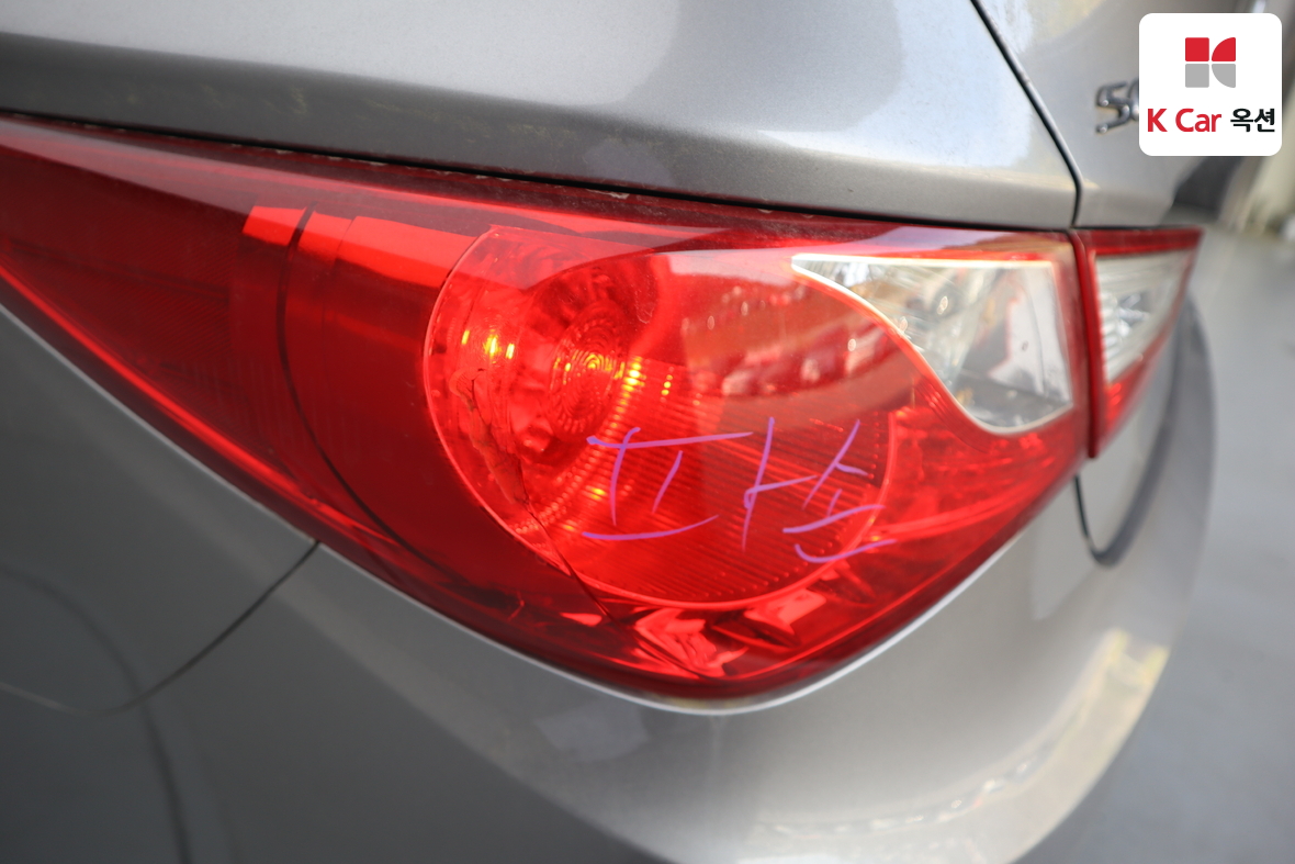Hyundai Sonata - 44