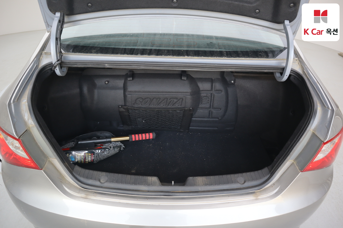 Hyundai Sonata - 24