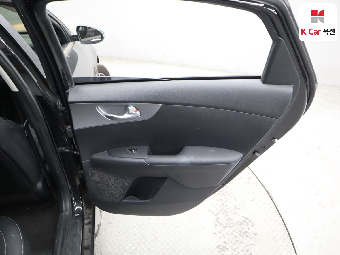 Kia K3 - 28