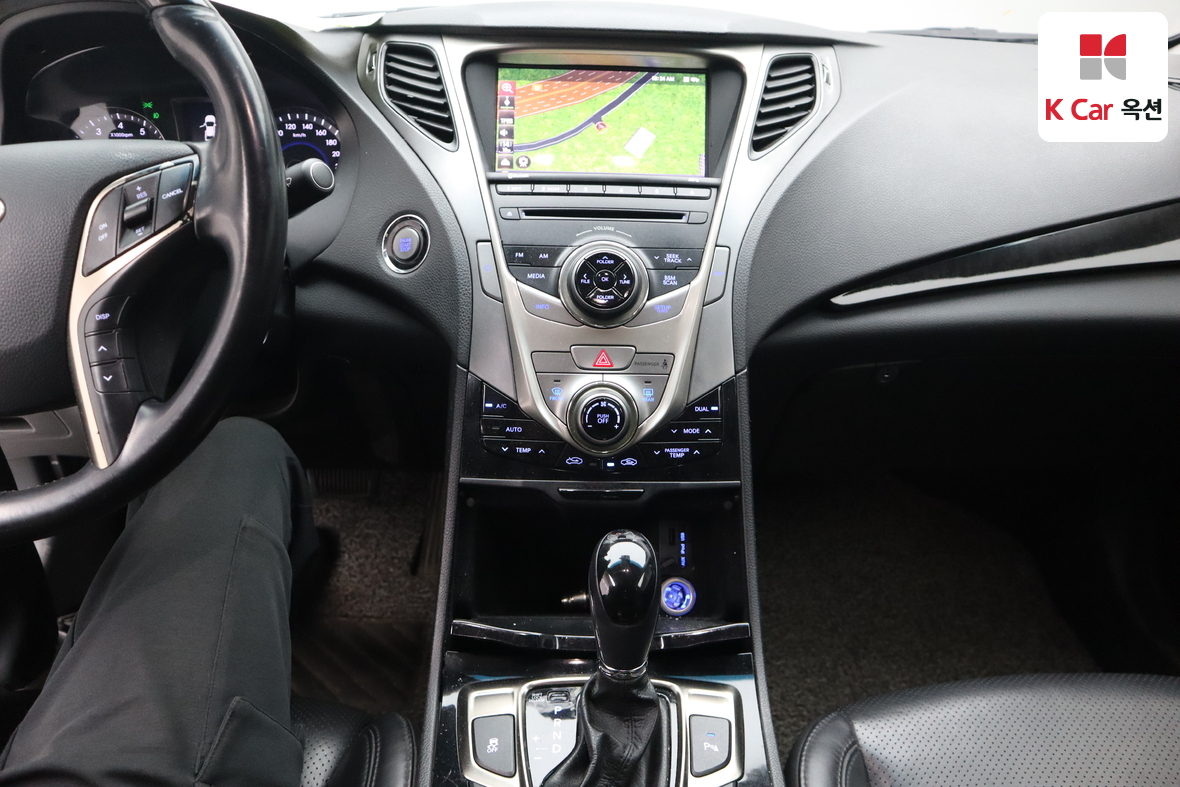 Hyundai AZERA - 6