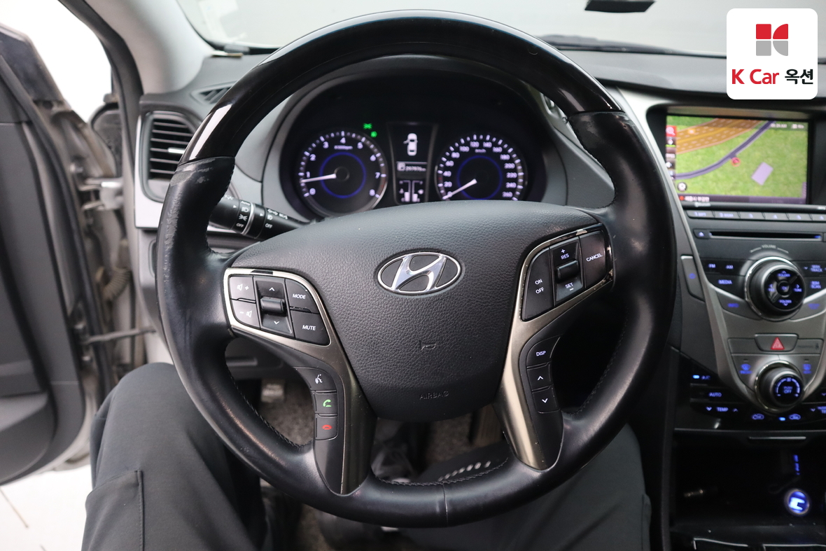 Hyundai AZERA - 10