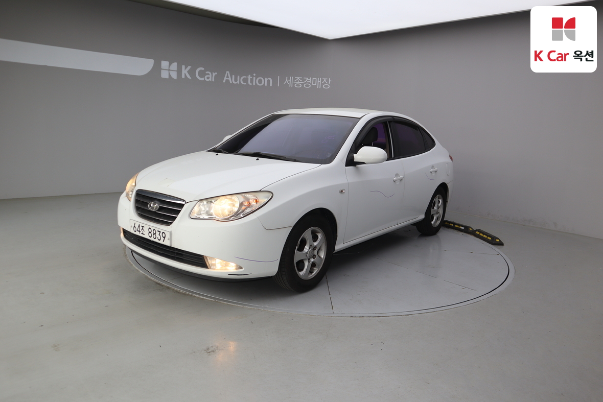 Hyundai Elantra - 1