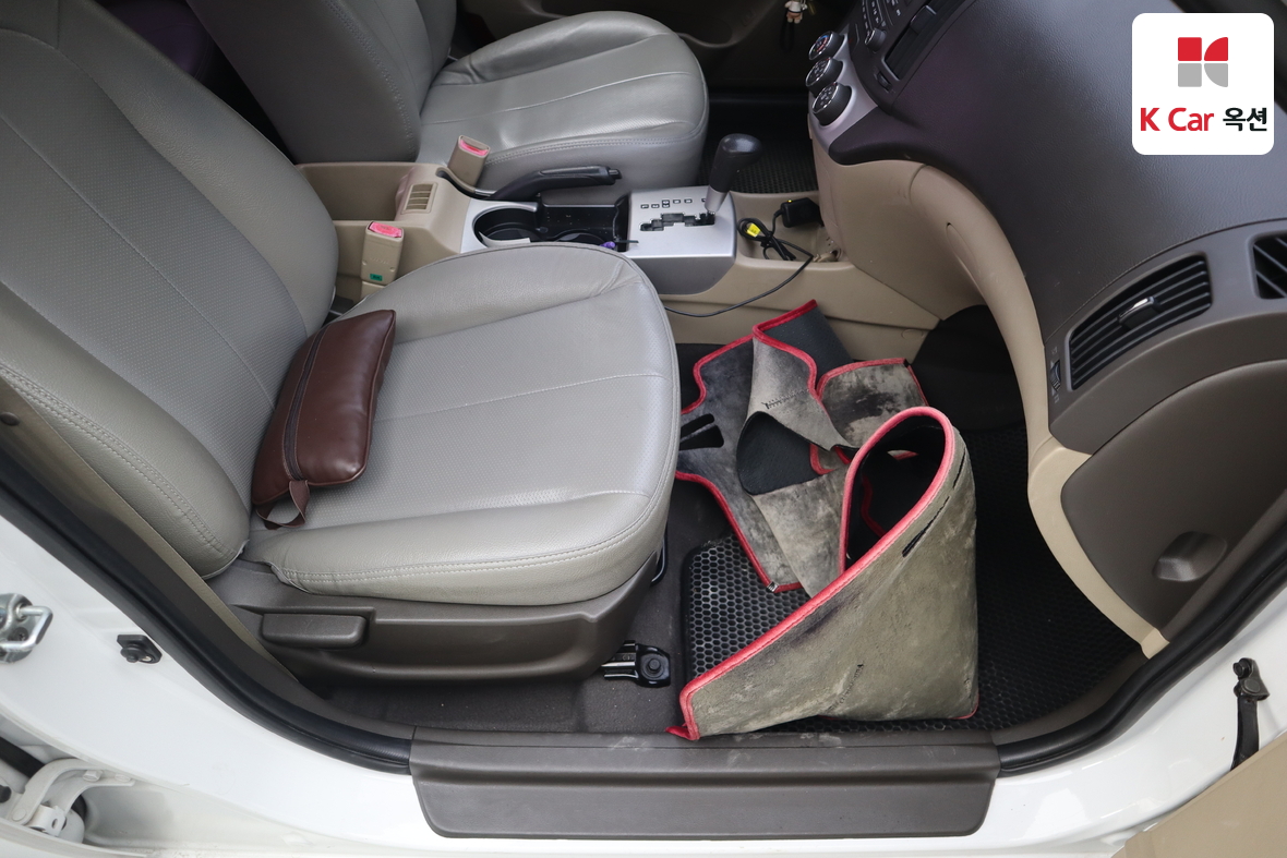 Hyundai Elantra - 27