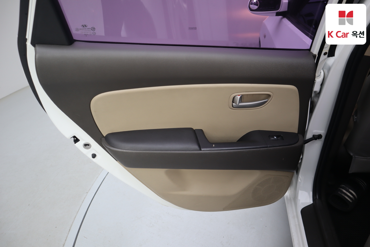 Hyundai Elantra - 20