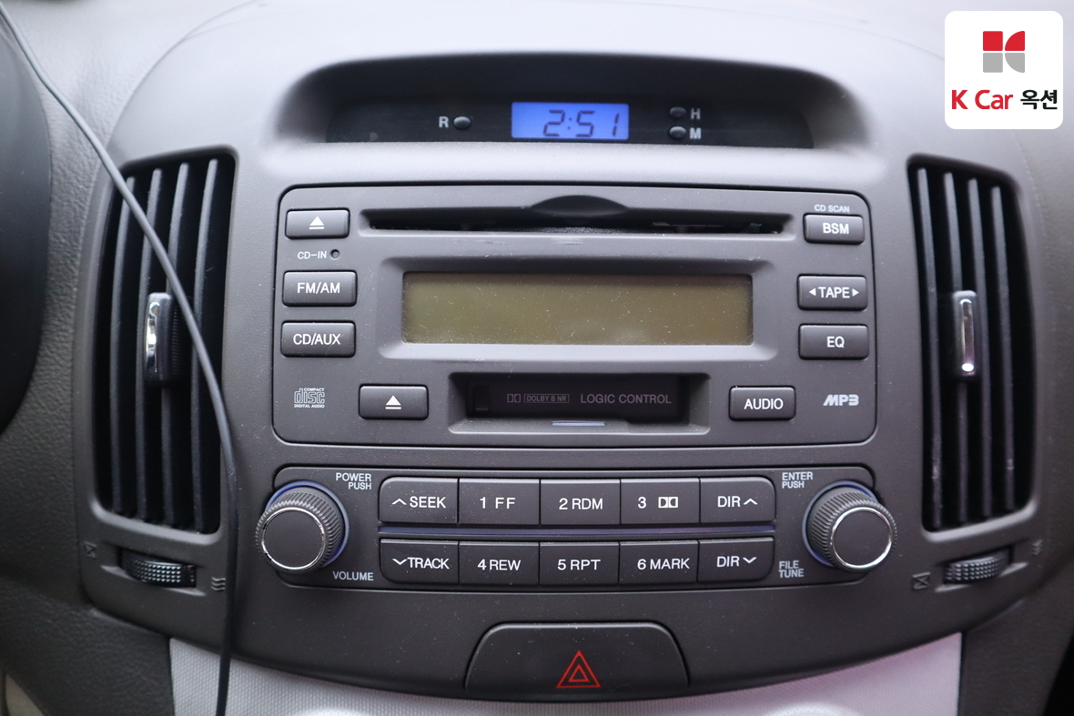 Hyundai Elantra - 13
