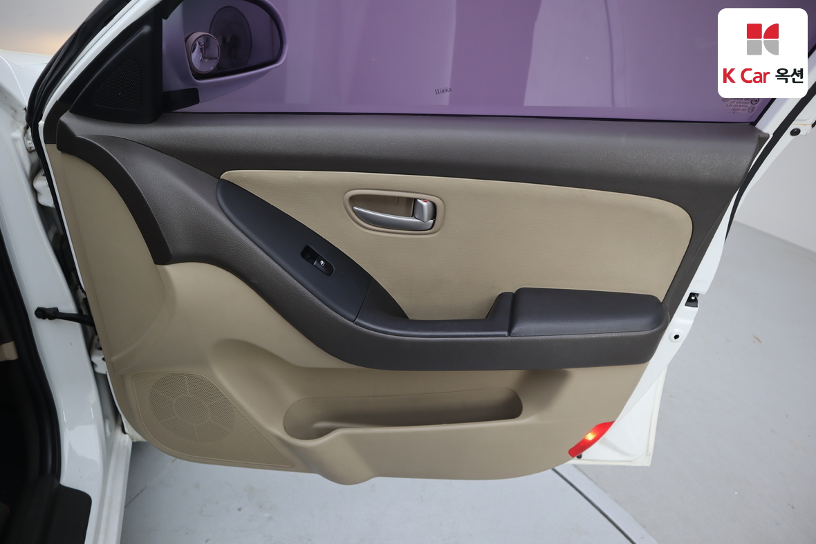 Hyundai Elantra - 26