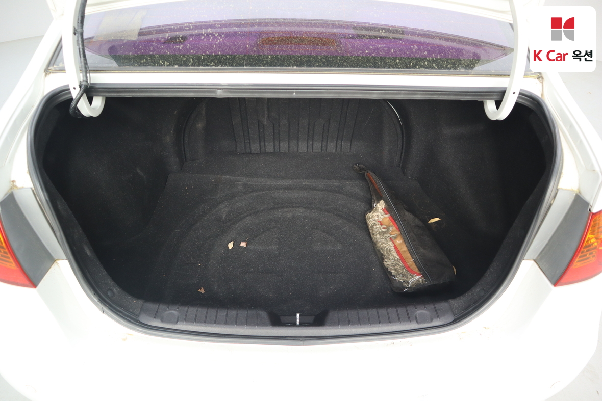 Hyundai Elantra - 23