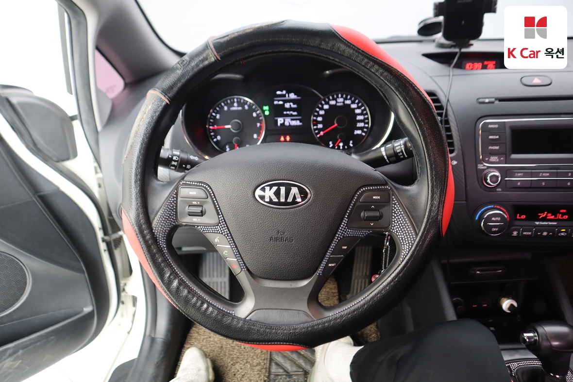 Kia K3 - 10