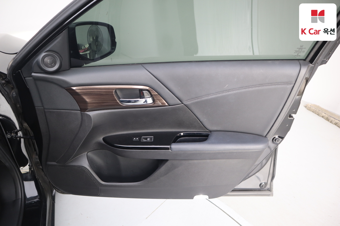Honda Accord - 30