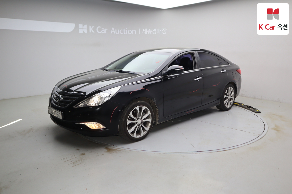 Hyundai Sonata - 1