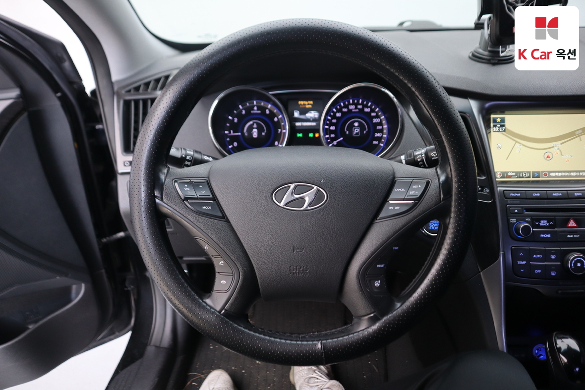 Hyundai Sonata - 10