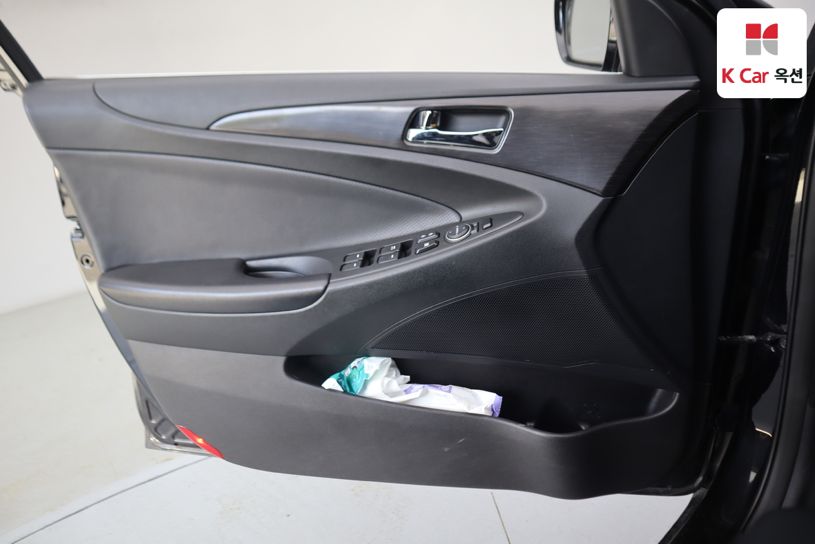 Hyundai Sonata - 8