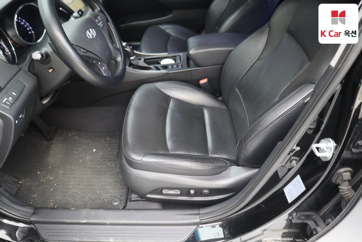 Hyundai Sonata - 20