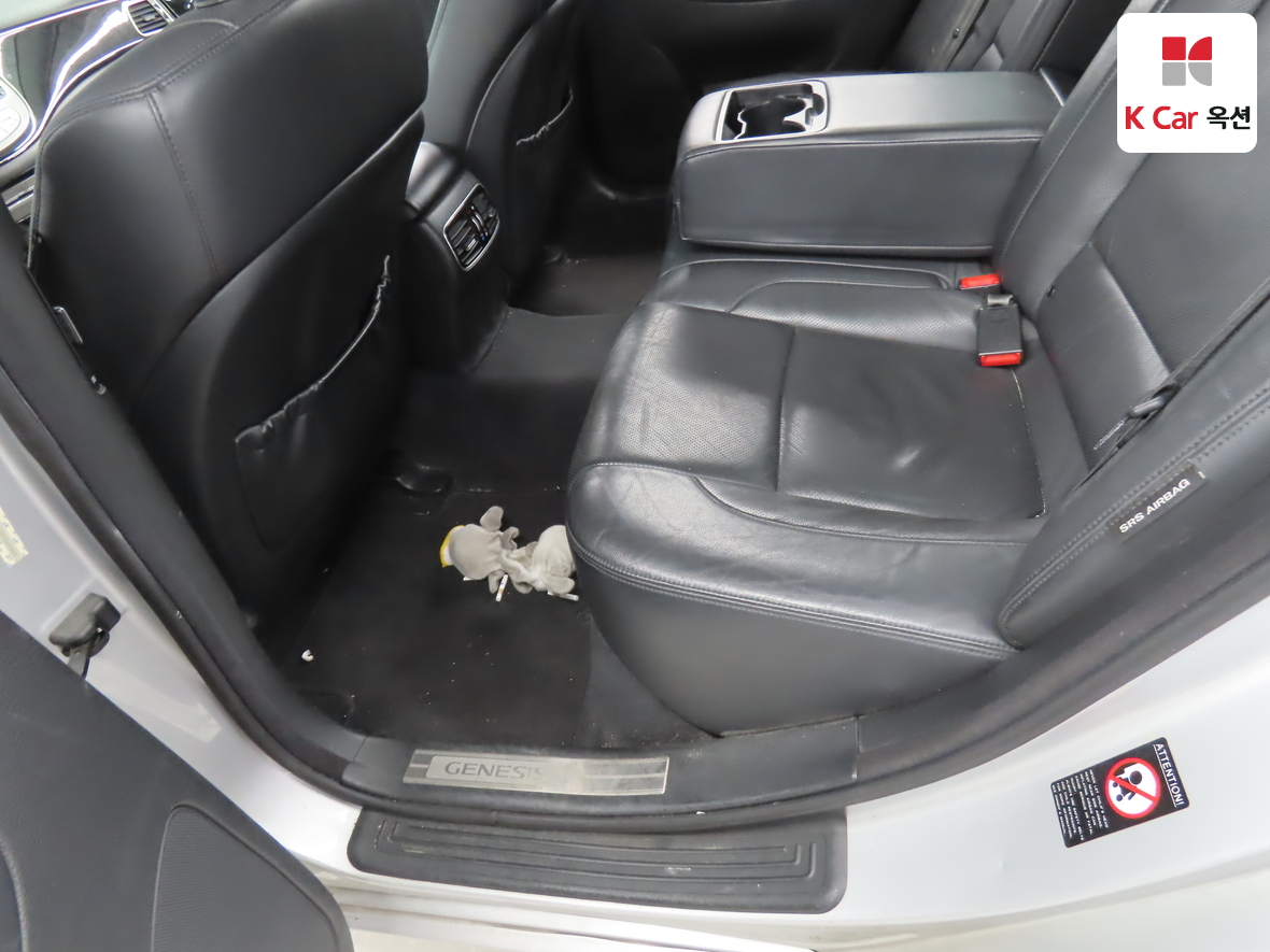 Hyundai Genesis 2014 - Image 24
