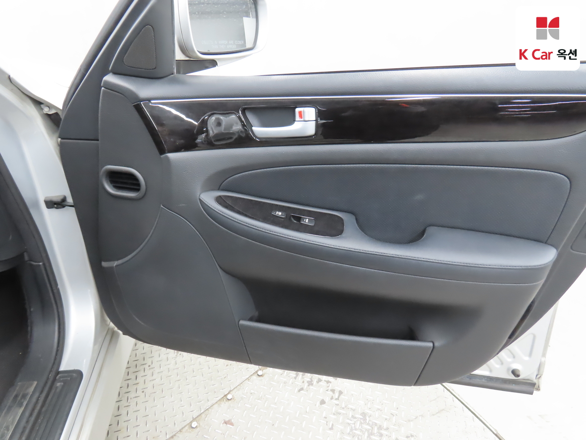 Hyundai Genesis 2014 - Image 29