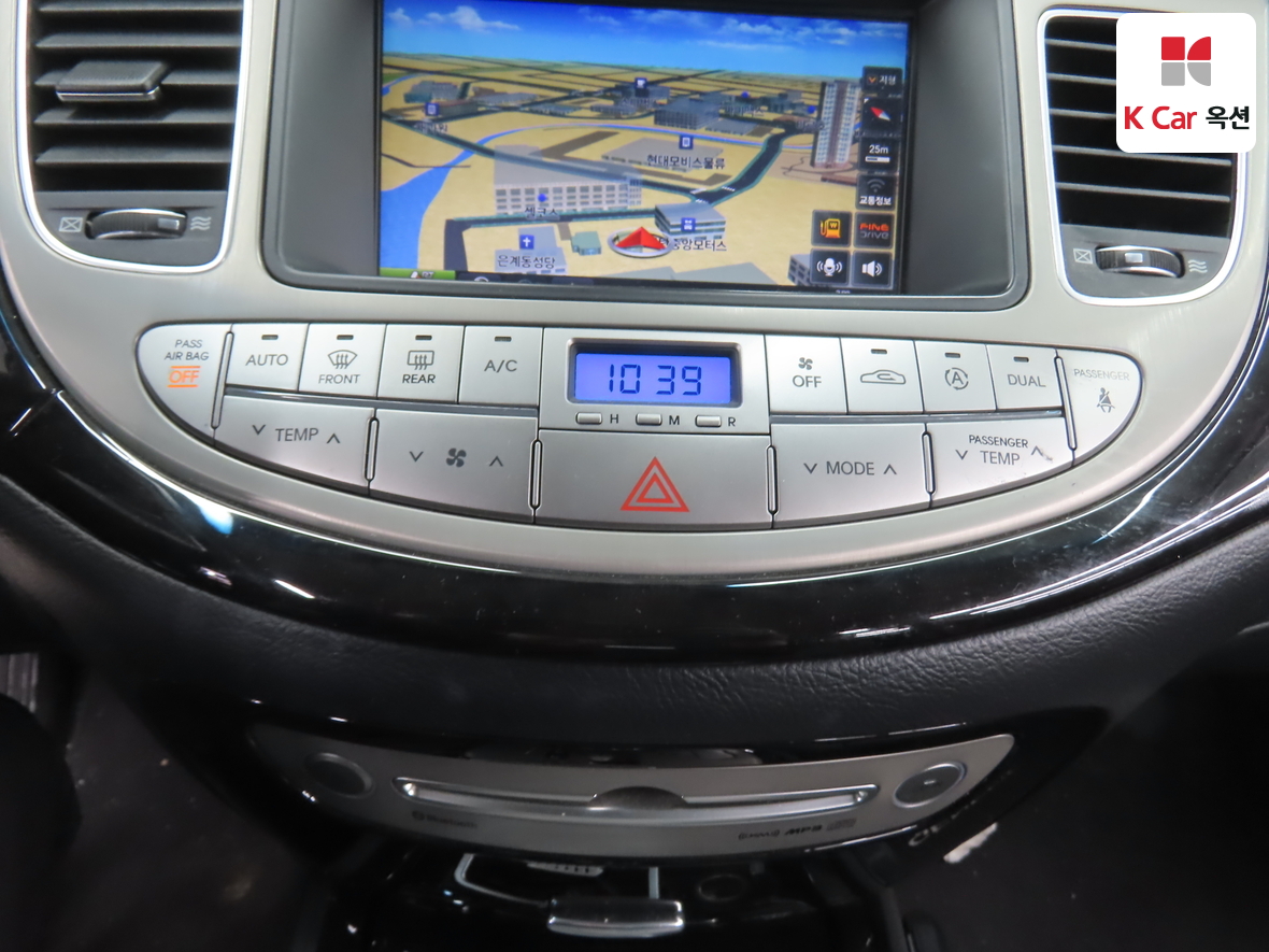 Hyundai Genesis 2014 - Image 15