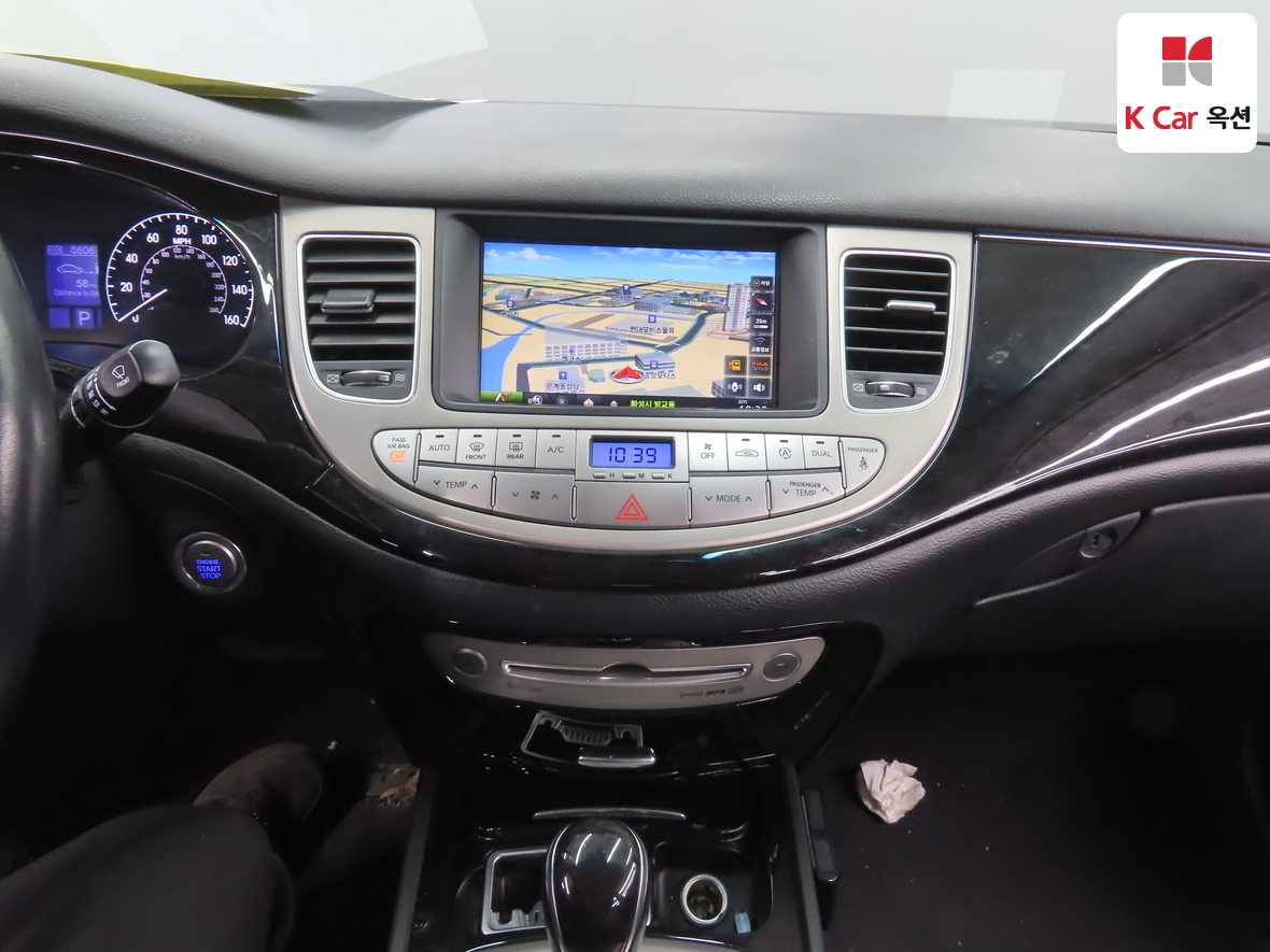 Hyundai Genesis 2014 - Image 17