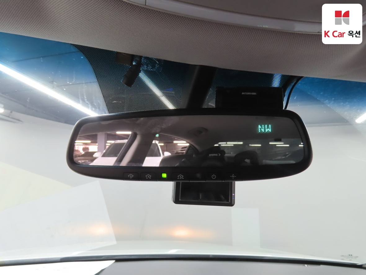 Hyundai Genesis 2014 - Image 13