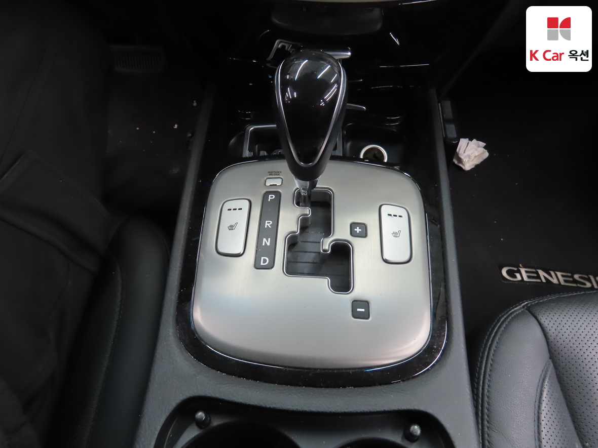 Hyundai Genesis 2014 - Image 16