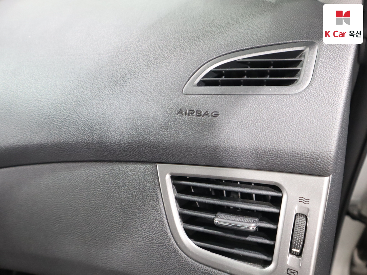 Hyundai Elantra 2011 - Image 29