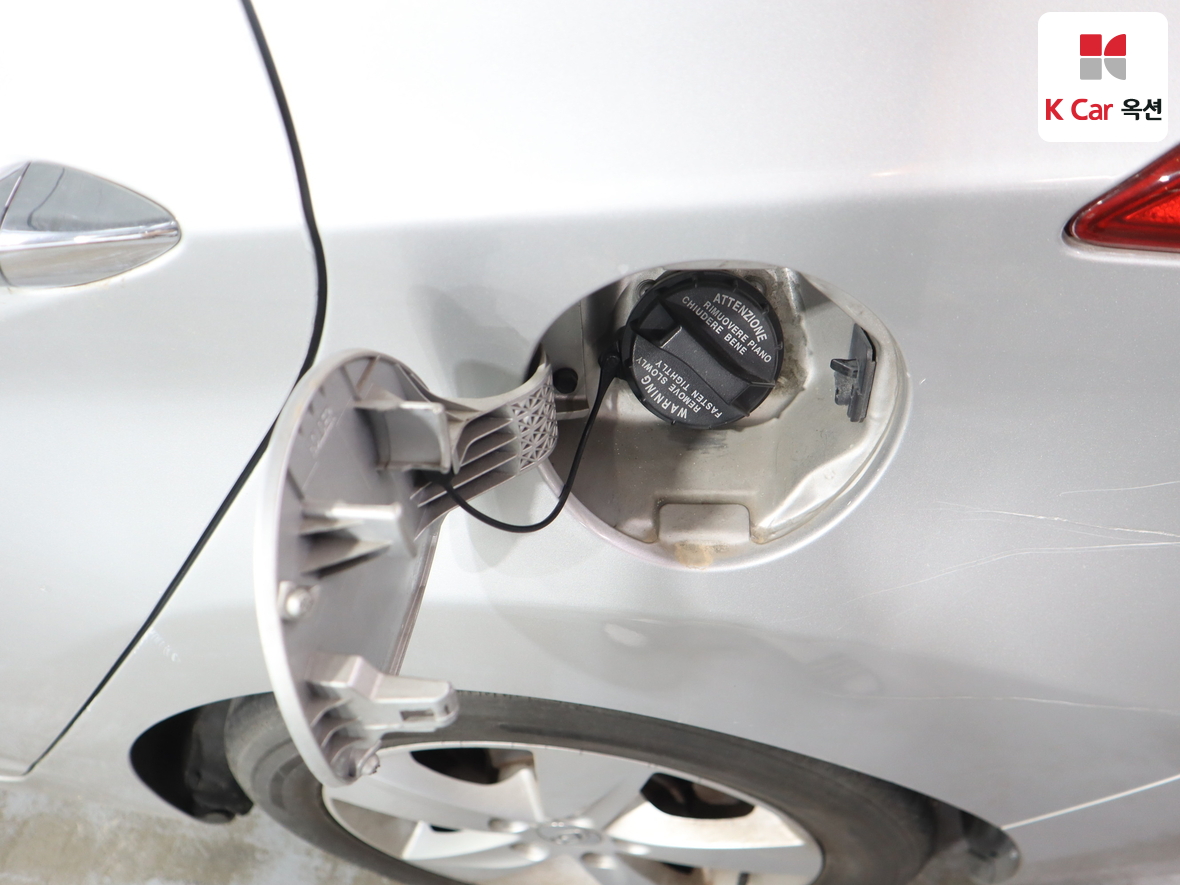 Hyundai Elantra 2011 - Image 23