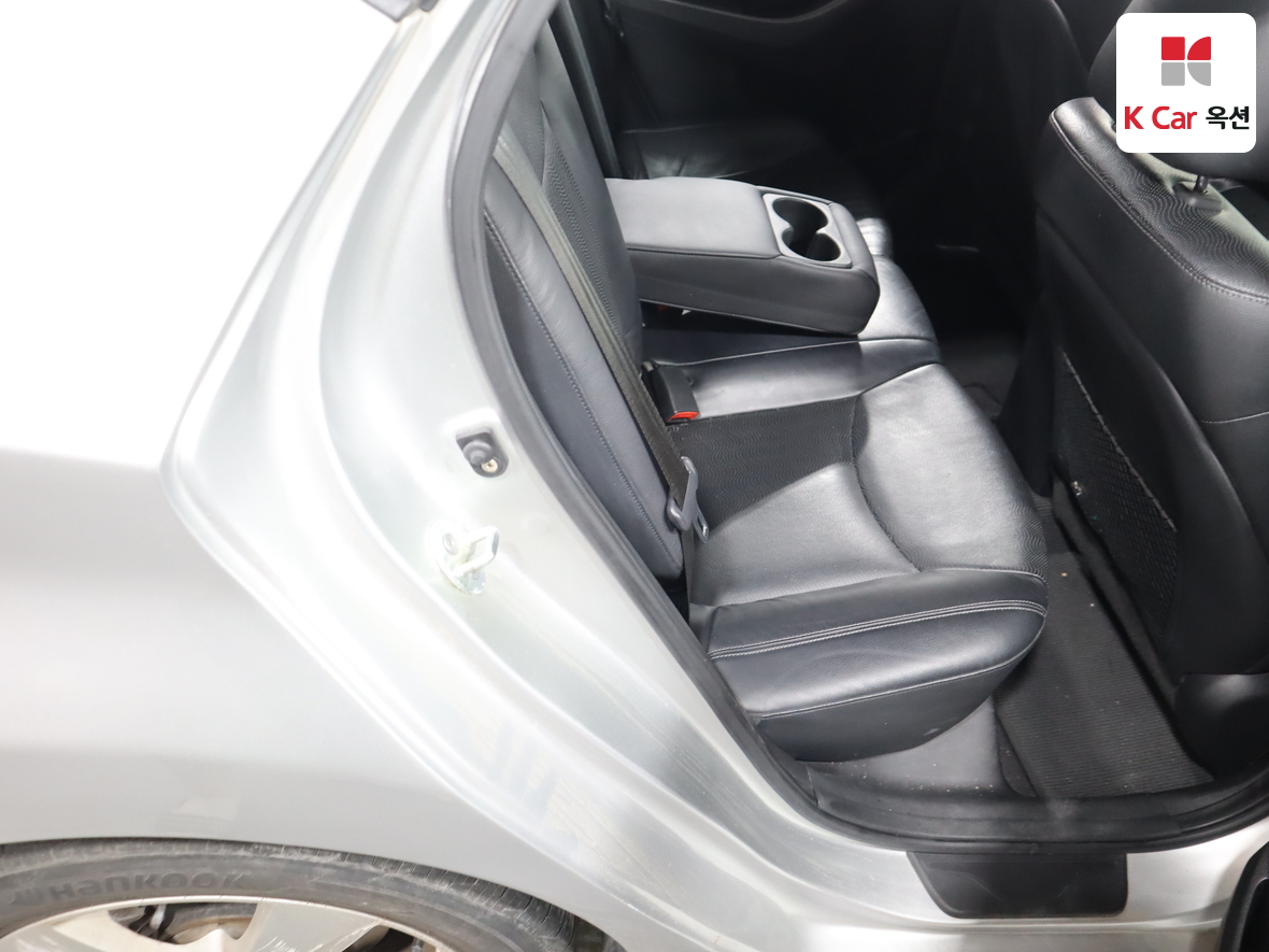 Hyundai Elantra 2011 - Image 26