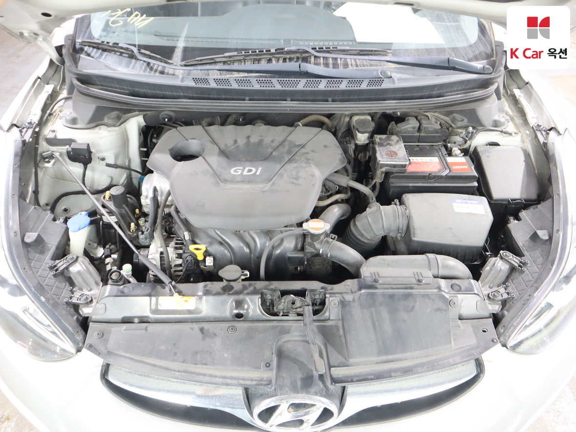 Hyundai Elantra 2011 - Image 31