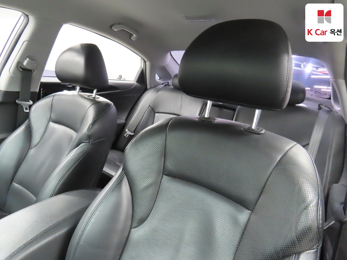 Hyundai Sonata - 20