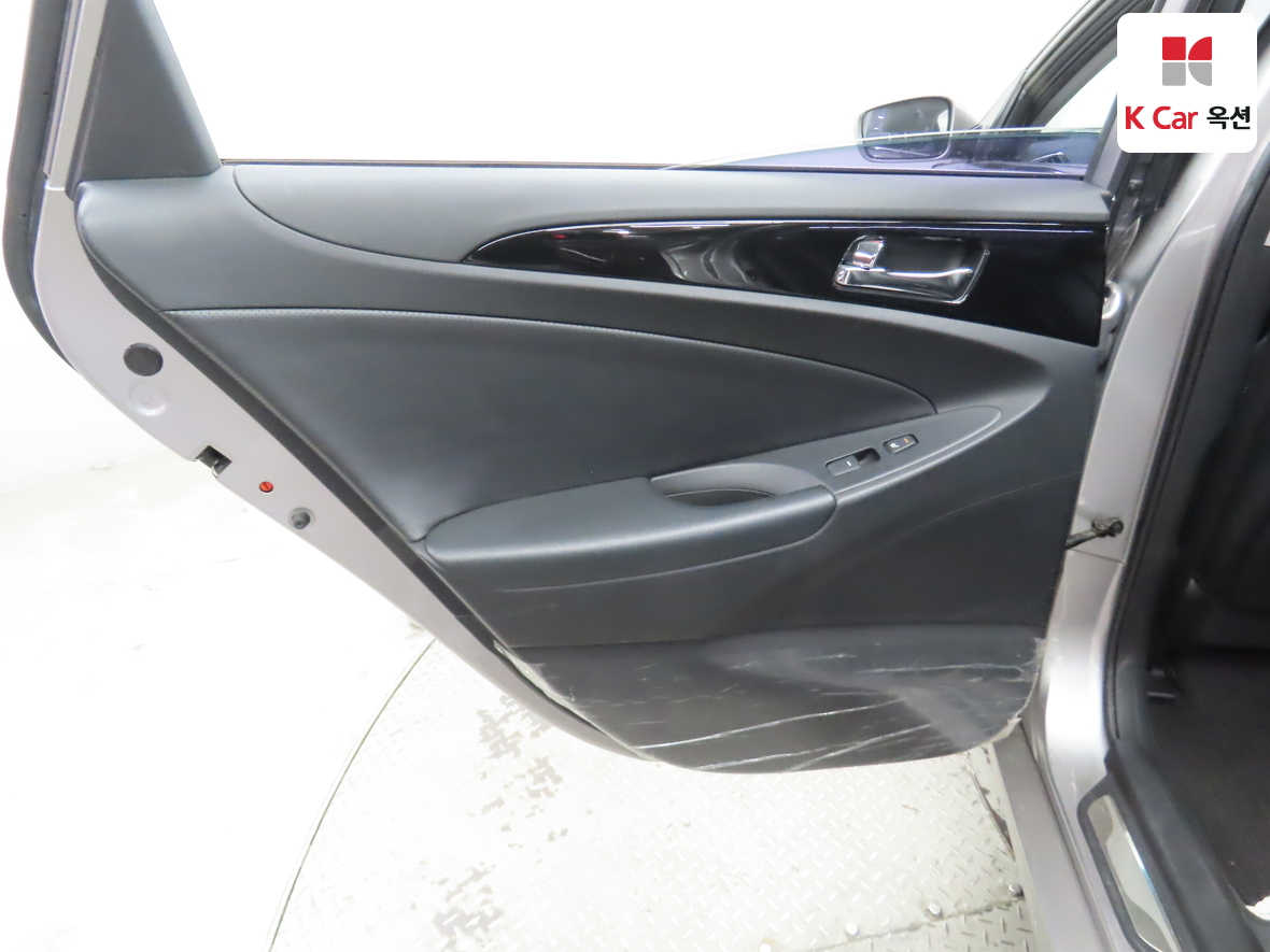 Hyundai Sonata - 23