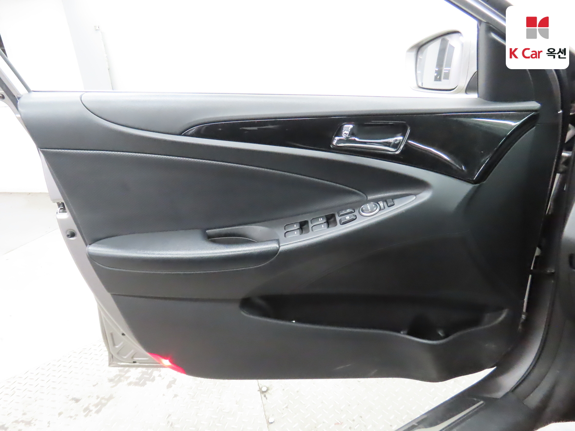 Hyundai Sonata - 8