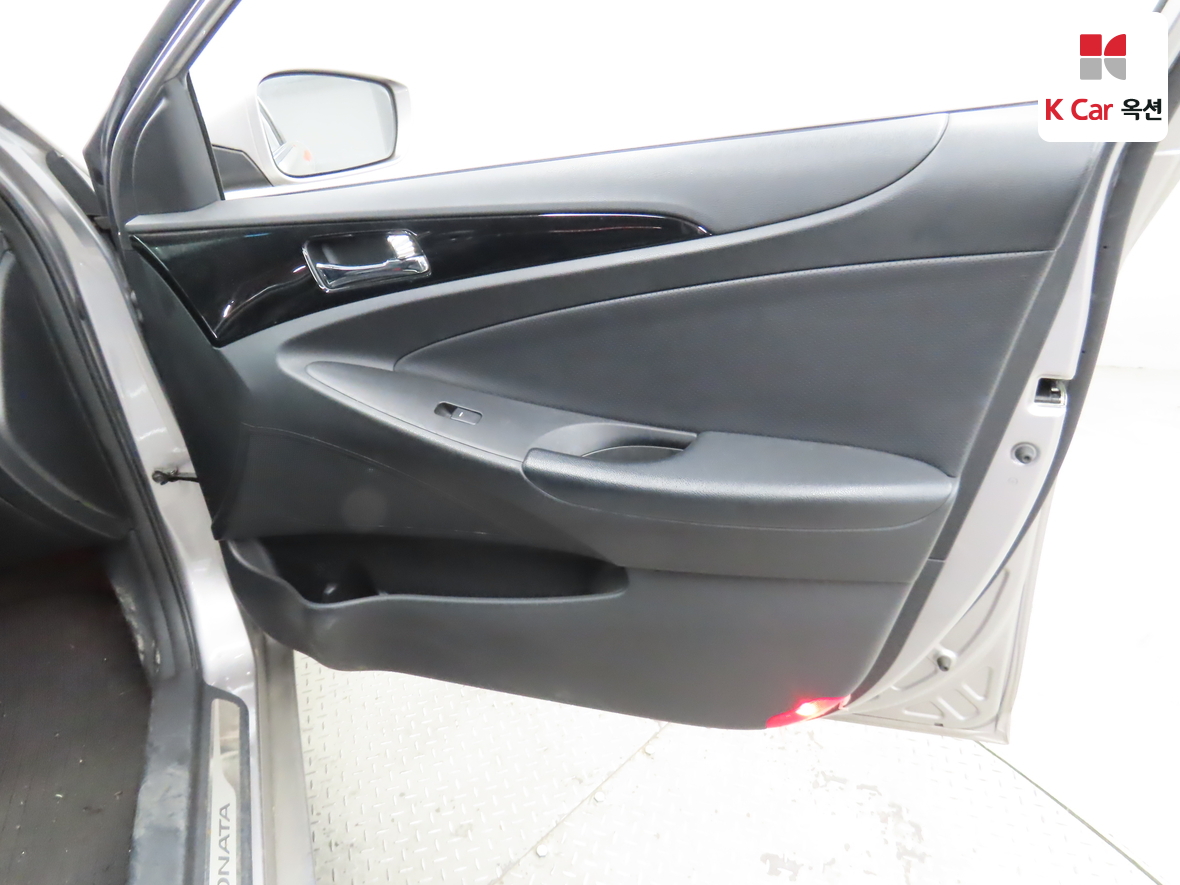 Hyundai Sonata - 29