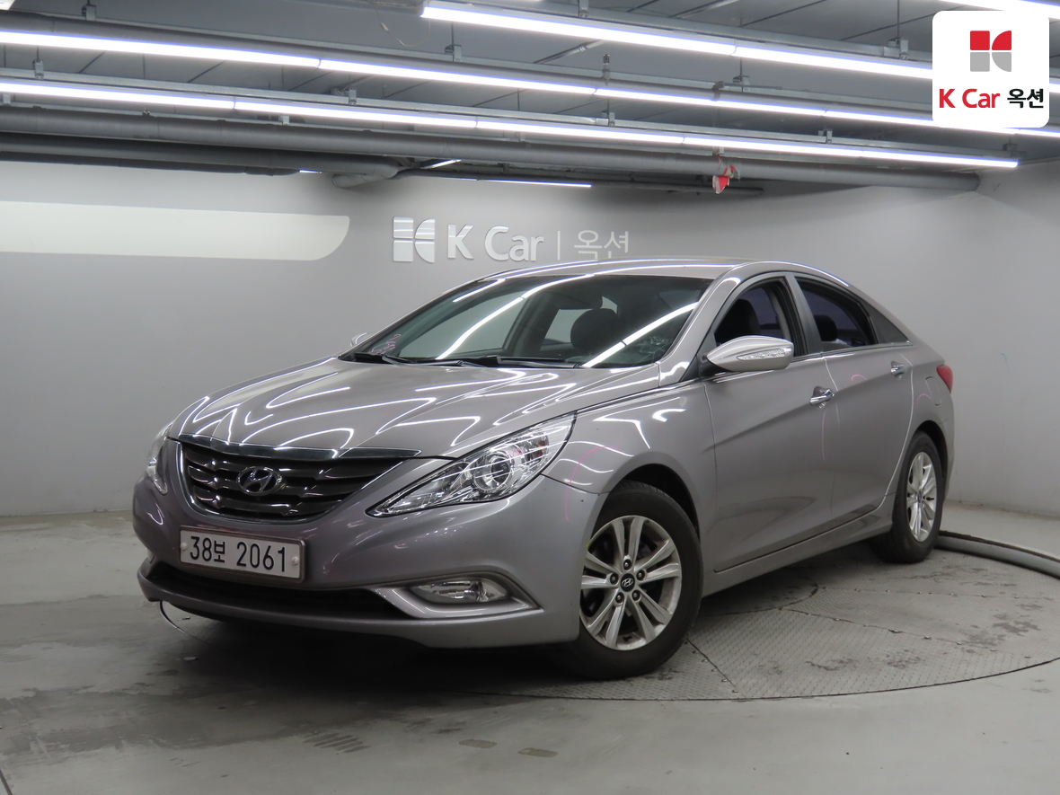 Hyundai Sonata - 1