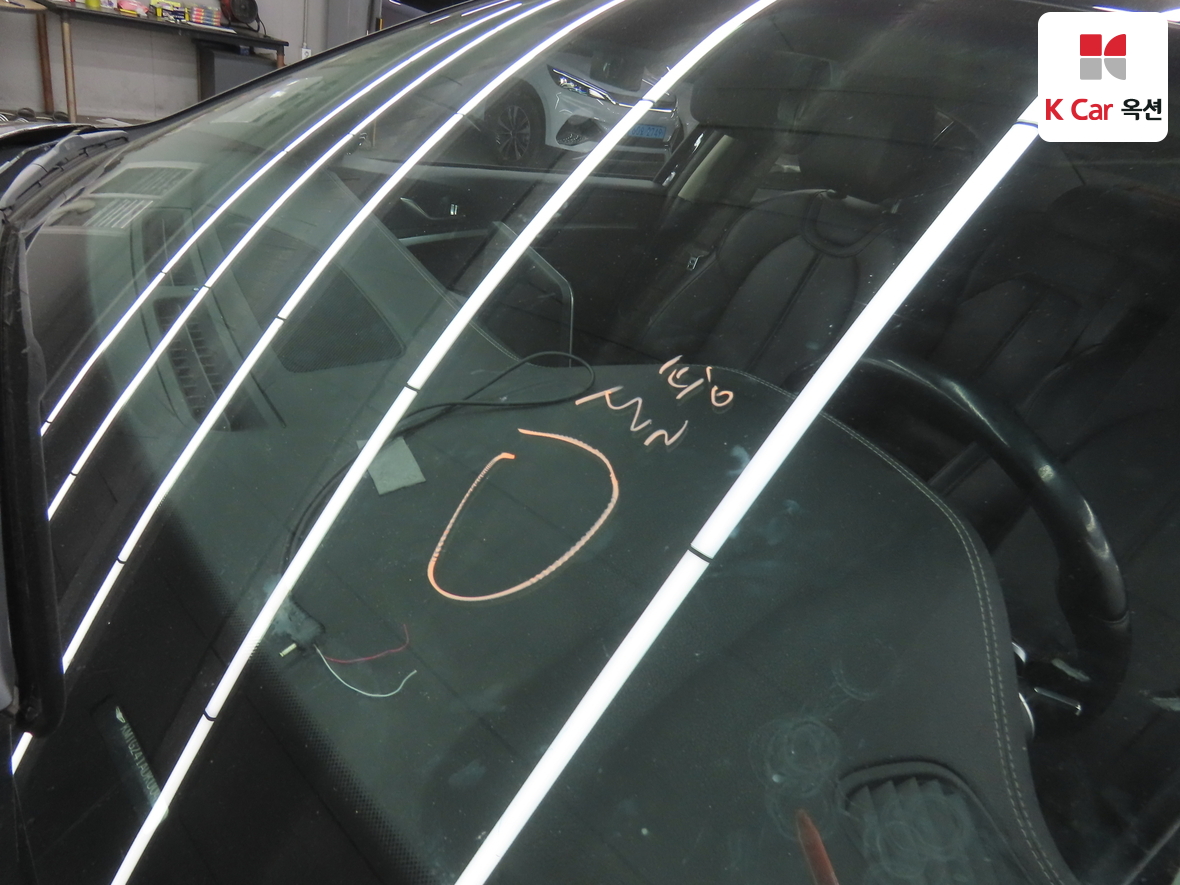 Genesis G70 - 33