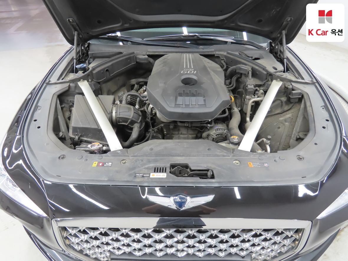 Genesis G70 - 32