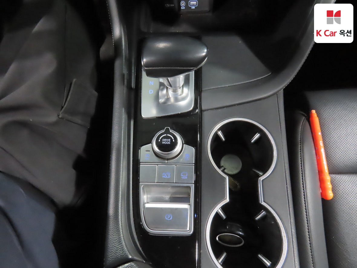 Genesis G70 - 16