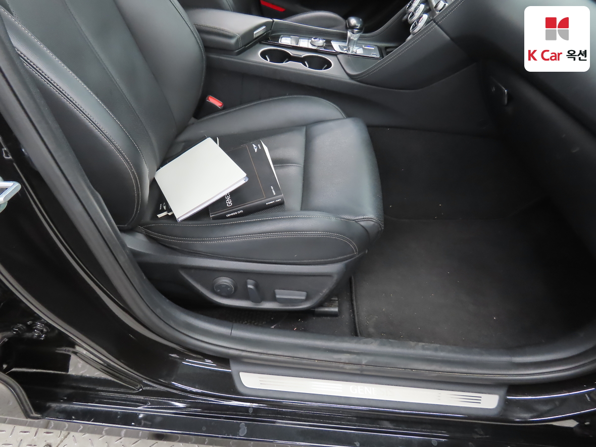 Genesis G70 - 29