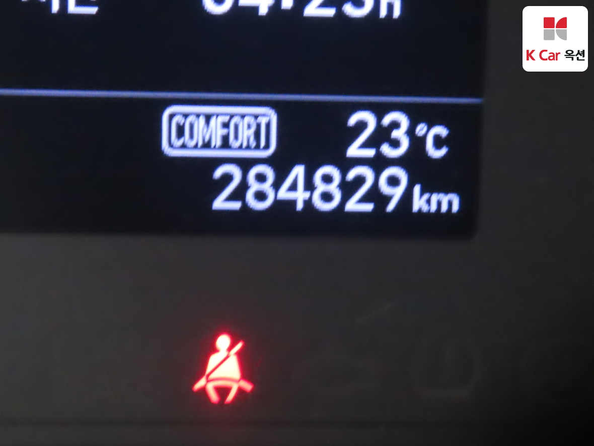 Genesis G70 - 4