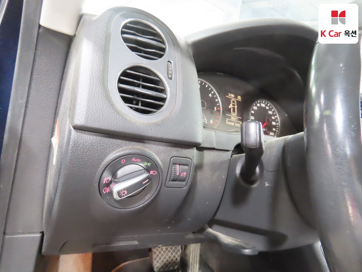 Volkswagen Tiguan - 9