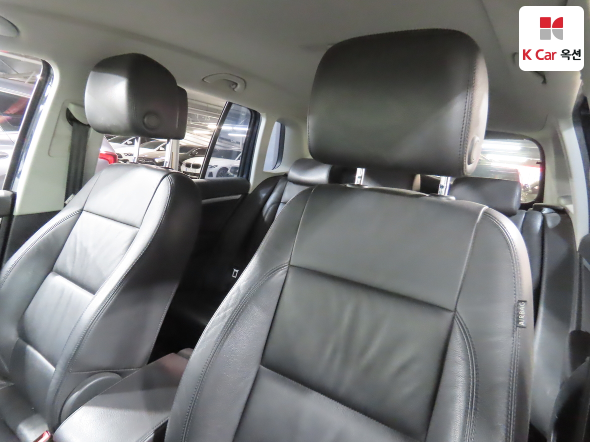 Volkswagen Tiguan - 19